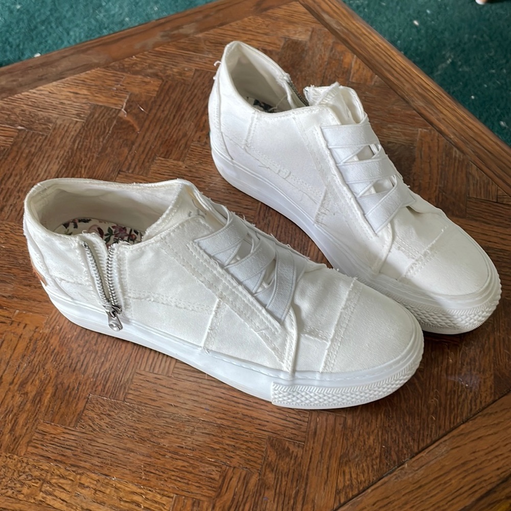 Blowfish Malibu wedge shoes